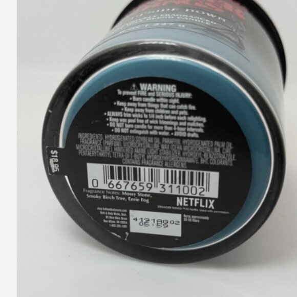 Stranger Things Candle Bath & Body Works “The Upside Down” 8oz Soy Wax Netflix - Picture 2 of 2